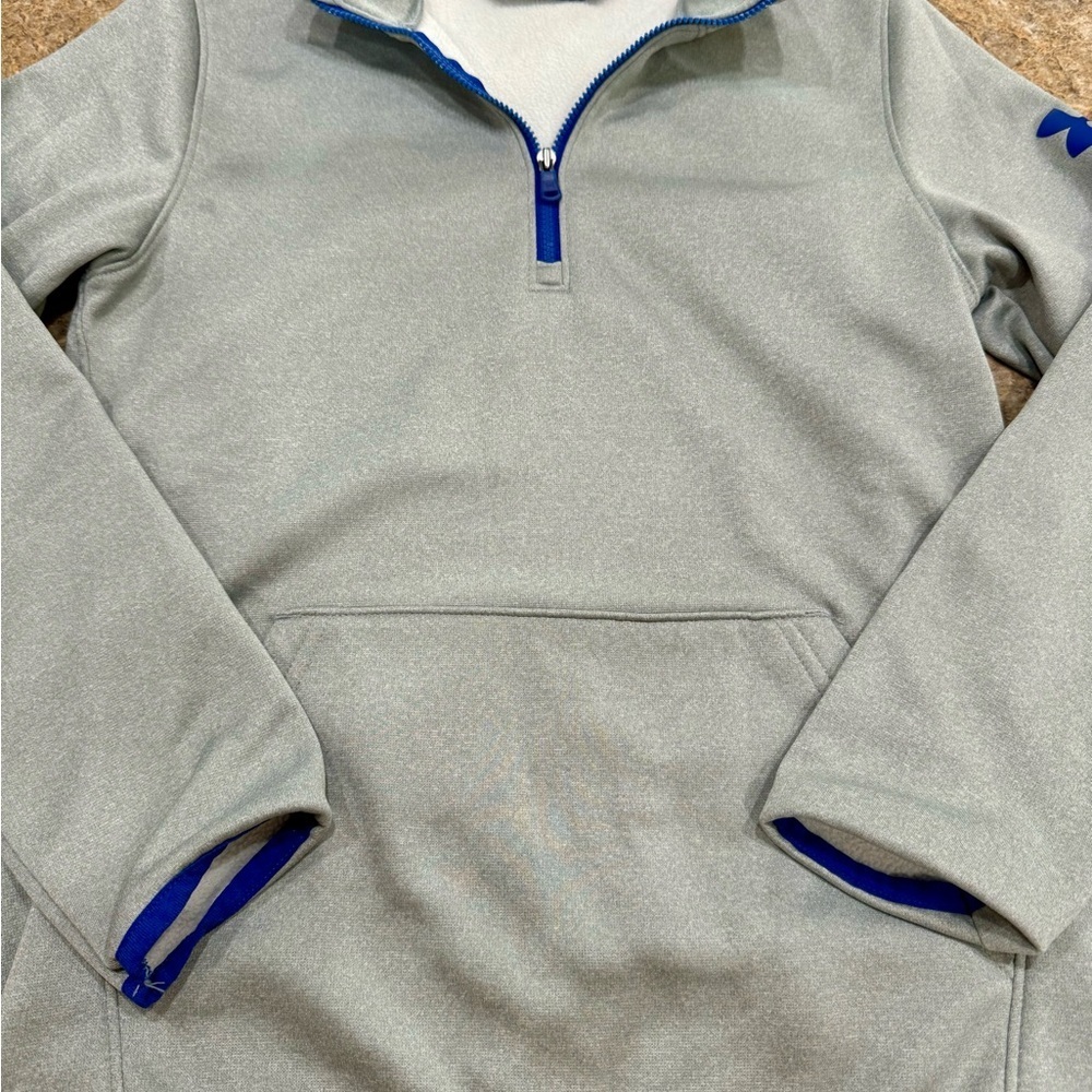 Under Armour Pullover - Picture 2 of 4